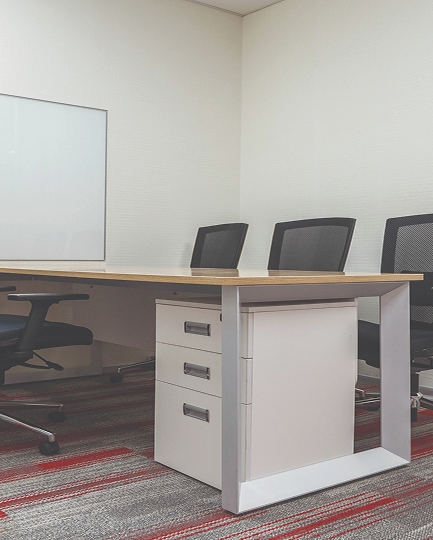 Pedestal unit- 3 drawers